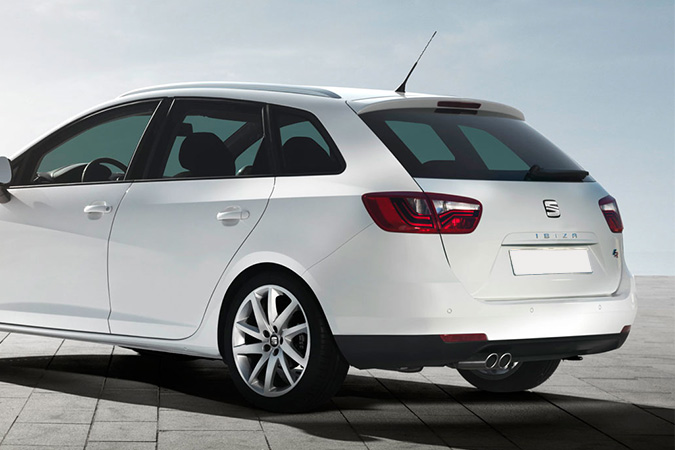 Family station wagon cars rental